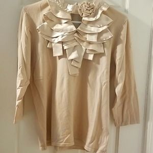 Gold 3/4 length sleeve sweater